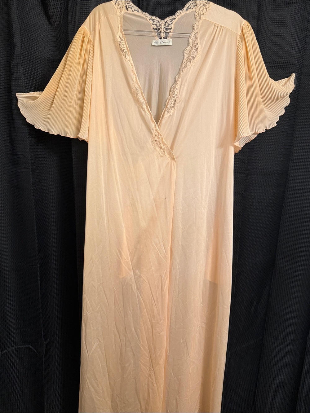 Miss Elaine Vntge Peach Lace-Trim Pleated Sleeve Robe Missing belt, Sz Large USA